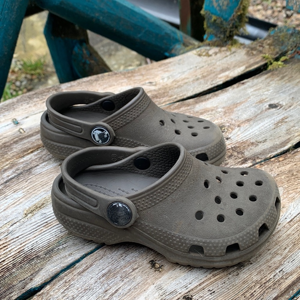 Brown Crocs Toddler 8